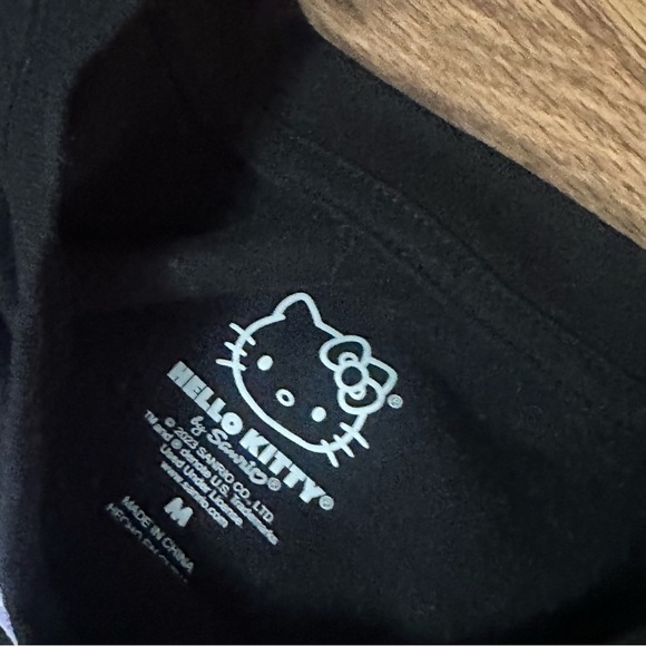 Hello Kitty Tshirt - Picture 3 of 5